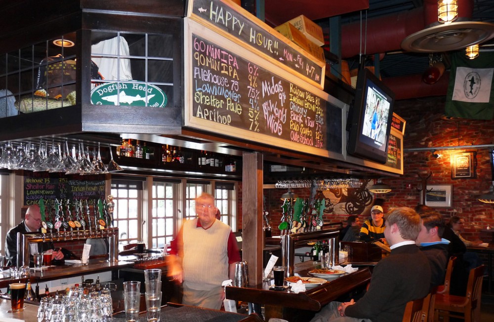 5 Great Bars In Falls Church, VA To Get A Happy Hour Deal