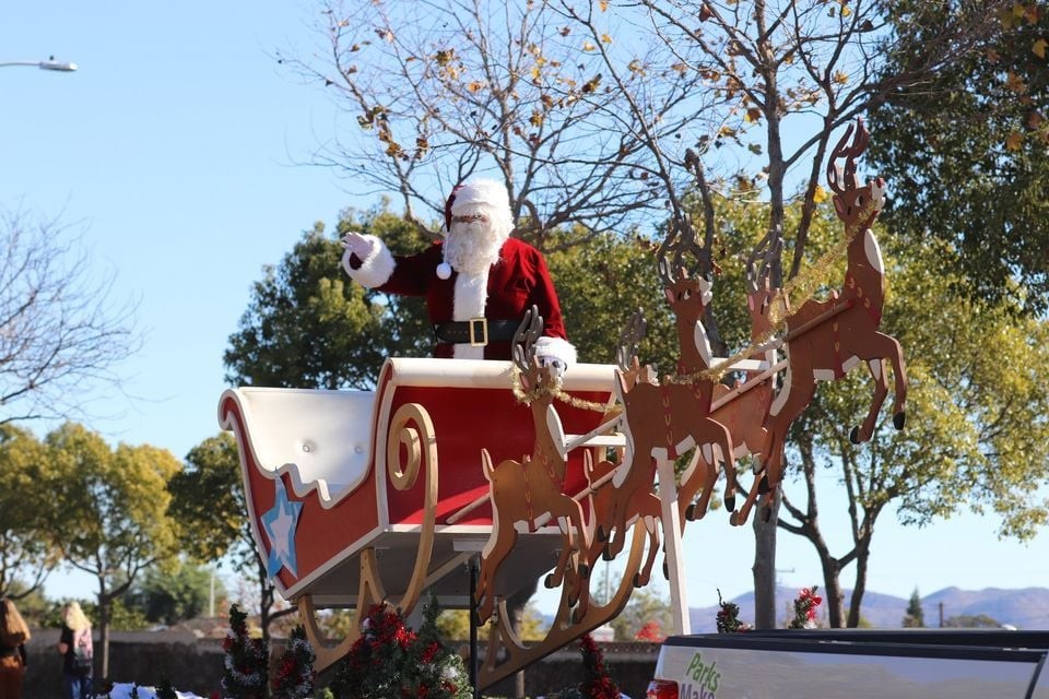 2023 Camarillo Christmas Parade & Santa