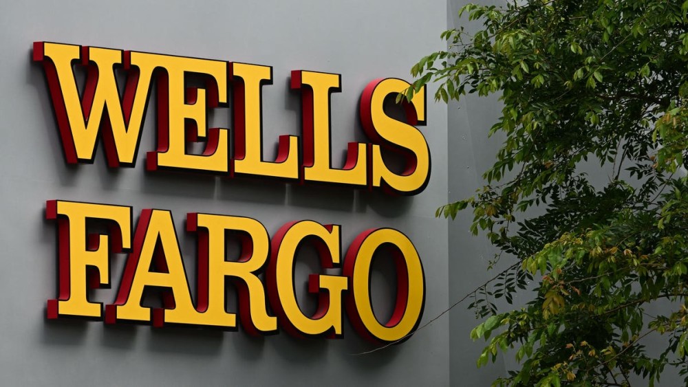 Wells Fargo agrees to pay 1B to settle class action lawsuit tied to fake accounts scandal