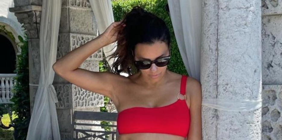 Eva Longoria 45 Shows Off Toned Abs In Red Bikini Instagram Photo Parkbench 4740