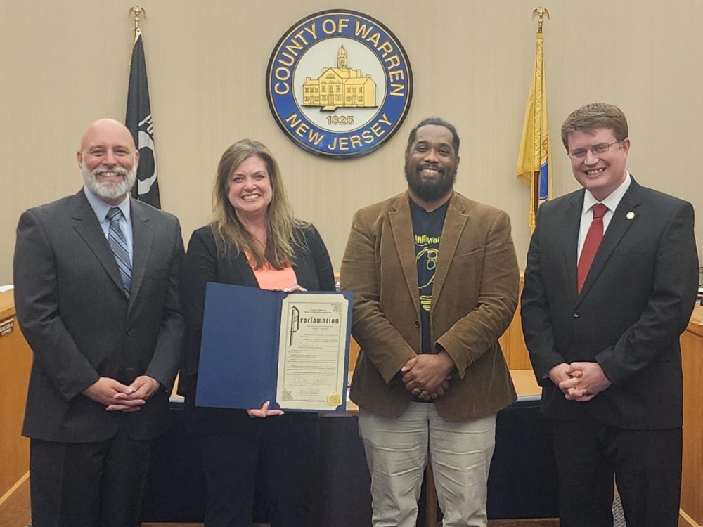 Warren County Commissioners proclaim May 2023 as Mental Health Month