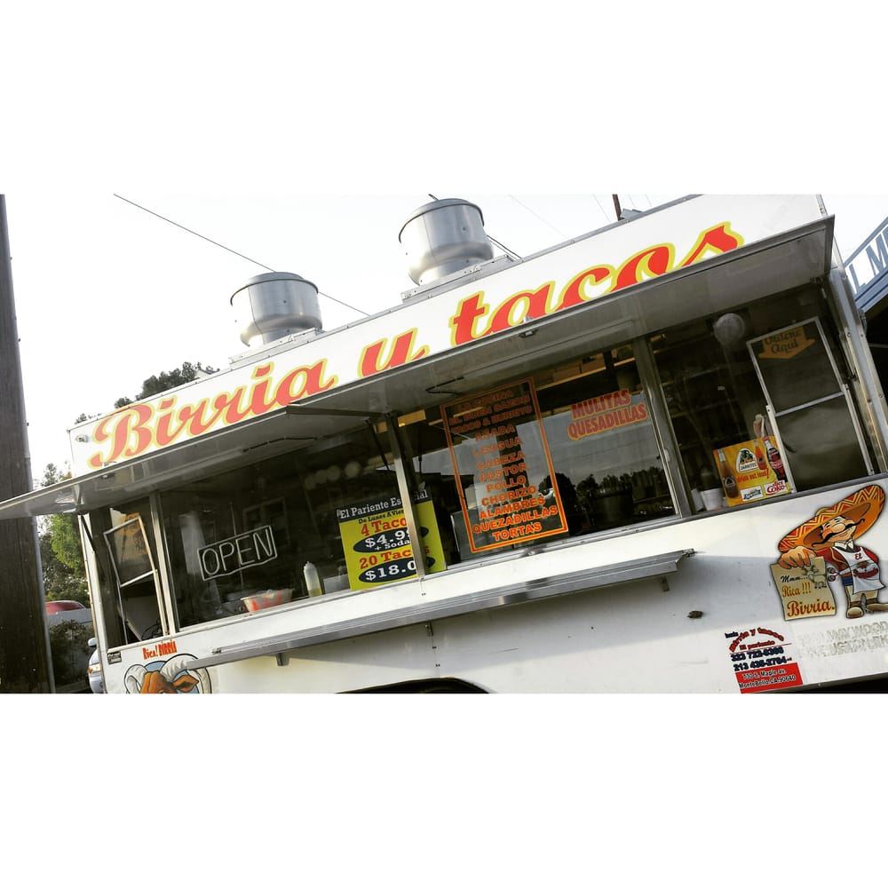 Birria Y Tacos El Pariente, Food Trucks in Highland Park - Parkbench