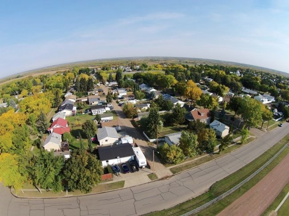 Redwater, Alberta Neighborhood Guide Parkbench